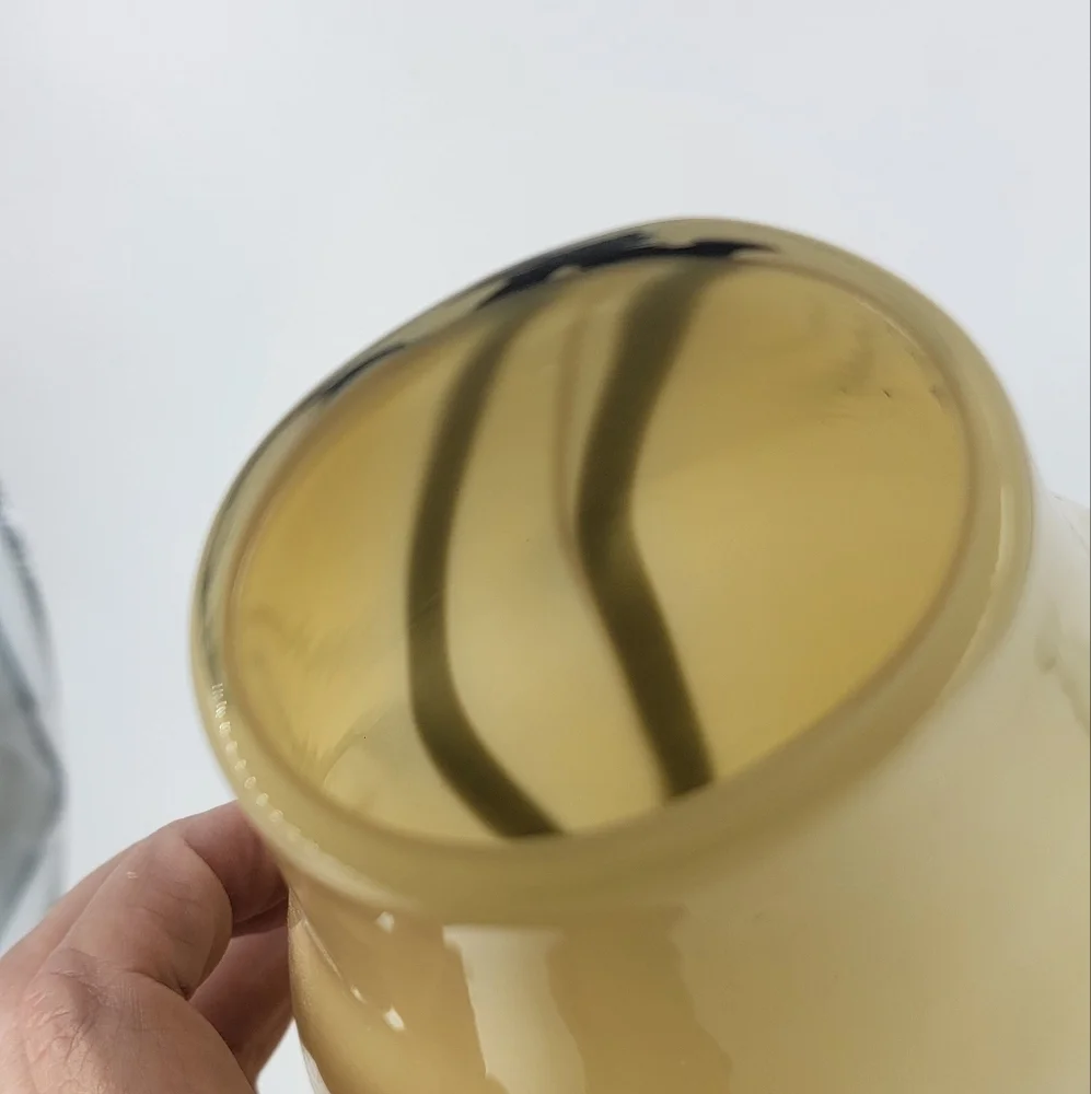 vtg‎ hand blown glass vase 10